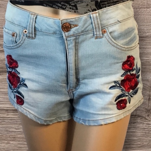 Almost Famous Pants - Almost Famous Embroidered Blue Jean Shorts Sz:5